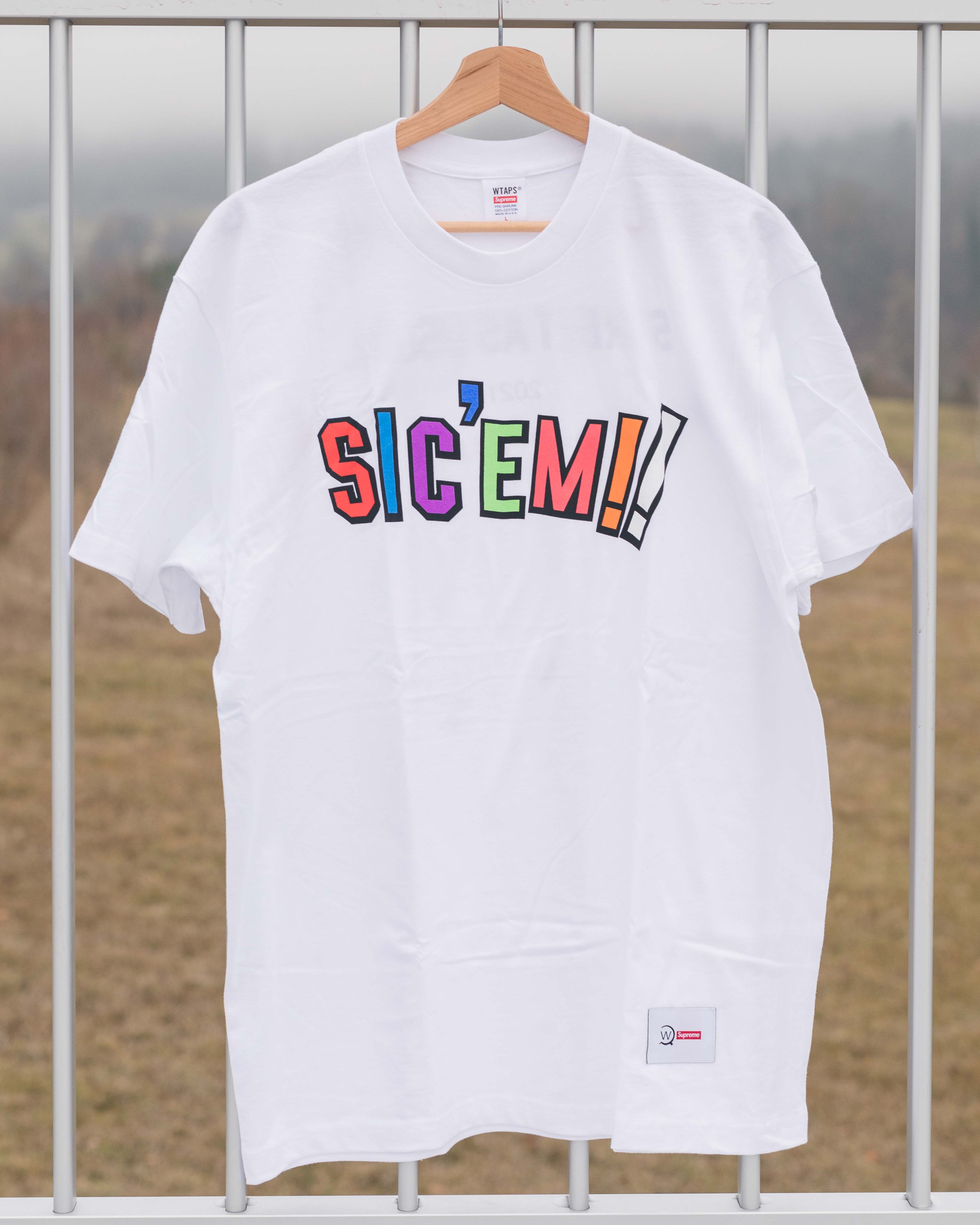 Supreme x WTAPS Sic'em! Tee White